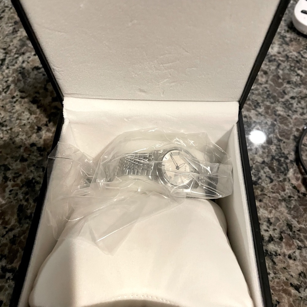Gucci Stainless Steel Watch - Picture 2 of 4